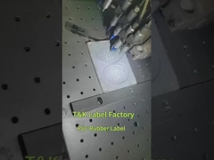 帽子のためのビロードの布で印刷される光沢のある3dシリコーンの熱伝達のラベル