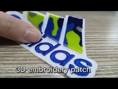 OEM 工場価格 服のための織物パッチに刺さった