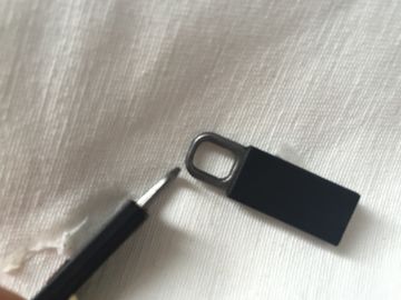 利用できる環境友好的な銅の精神ゴム製ジッパーの引き手OEM/ODM