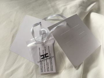 Debossedのロゴのひもの習慣のサイズの白い針布のこつの札