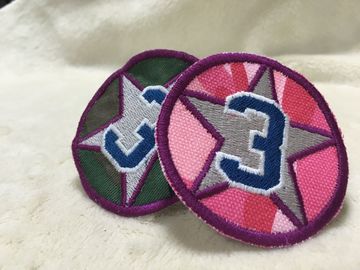 涼しい均一ラベル衣類の平面のための習慣によって刺繍されるパッチのフェルト パッチ