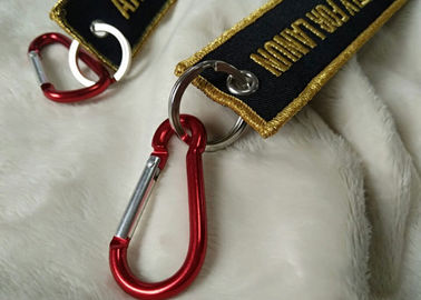 2.5cmの3D金の刺繍のロゴKeychains