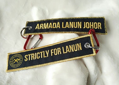 2.5cmの3D金の刺繍のロゴKeychains