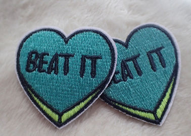 絶妙な、多色刷りの個人化された刺繍されたバッジ、習慣は赤ん坊の衣服のためのパッチを刺繍しました