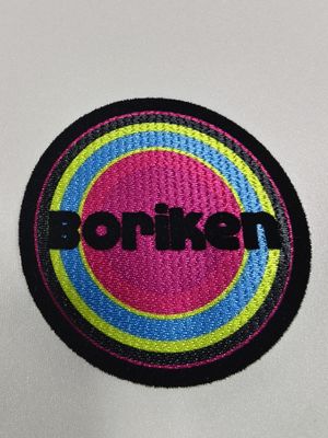 カスタム熱プレスフロッキングロゴパッチアイロン接着熱転写ビニールTシャツ