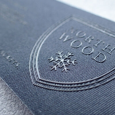 シリコン熱転写ラベル - 伸縮性洗濯可能な衣類アクセサリーカスタムロゴシールドバッジ