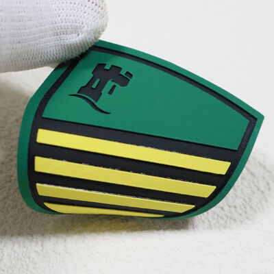 スポーツウェア&ユニフォーム用のカスタムシリコンスクリーンプリントラベル 防水耐久性ロゴタグ