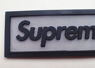 方法衣服のためのシリコーンのラベルのゴム製パッチが付いている装飾的な金属の網