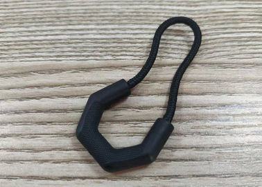 環境に優しいプラスチックU字型滑り止めのスライダーおよび尾はロープをかけます