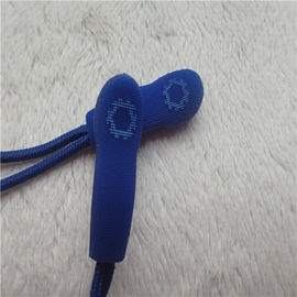 ラジアンのスリップ防止点が付いている青いゴム製ジッパーの引き手は耐久財滑らかになり、
