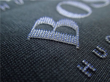 耐久の熱伝達の衣服のラベルは点3Dの多彩なロゴにブラシをかけます