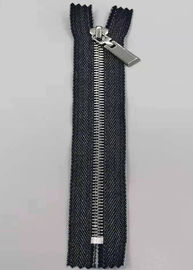 耐久Y様式の金属の歯はジーンズのための純粋な綿布/金属のジッパーによってファスナーを絞める
