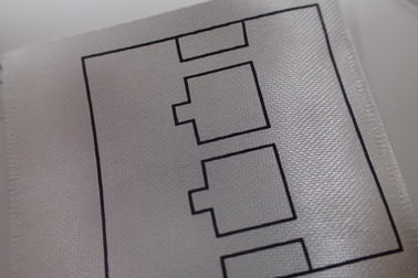 洗濯できるスクリーンの印刷のリボンのポロ シャツ、コート、ズボンのための心配によって編まれる衣類のラベル