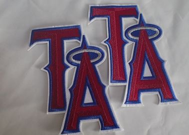 織物は編まれた衣類注文の刺繍されたパッチで縫う