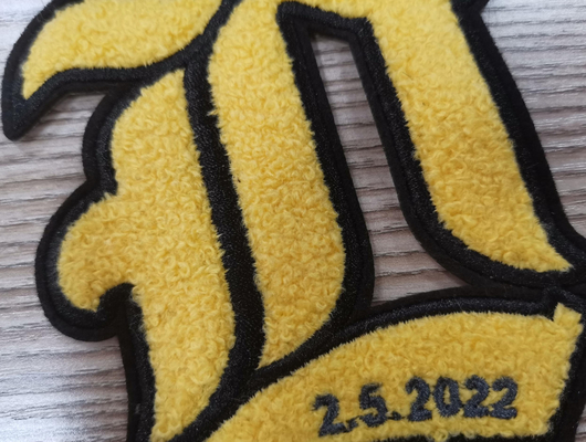 衣服タオルの刺繍パッチの縁の熱伝達のラベル