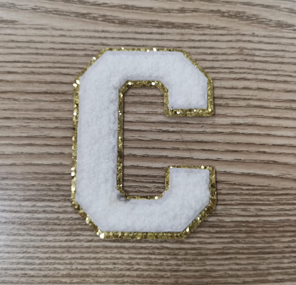 タオルによって刺繍される手紙パッチは衣服のための熱伝達のラベルを
