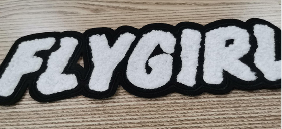 衣服のためのカスタマイズされた設計タオルの刺繍パッチの熱伝達のラベル