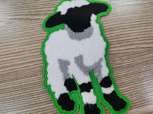 熱伝達はタオルの刺繍パッチの綿材料をカスタマイズされて分類する