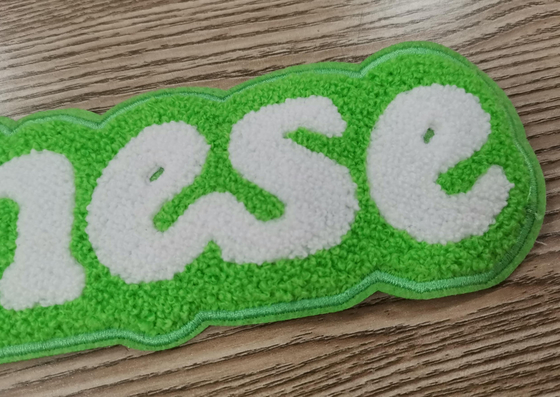 衣服のために洗濯できるラベル タオルの刺繍パッチ熱溶けることで縫いなさい