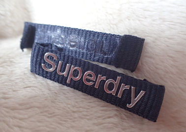 Superdry 3Dのジャケットのための高周波銀製のロゴの衣類の首のラベル