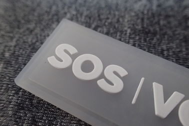 均一/ゴム製衣類のラベルのためのハンドメイドのゴム製ロゴ パッチ