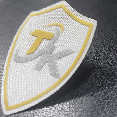 Tシャツの浮彫りにされたステッカー3D TPUのシリコーンの柔らかい熱伝達のラベルのロゴの鉄